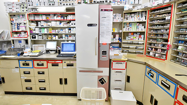 ファーマライズ薬局 紫雲寺店の調剤器具