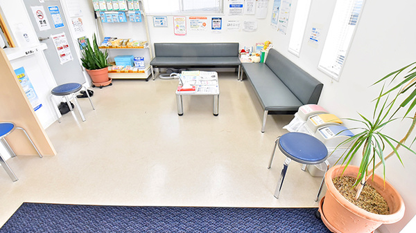 ファーマライズ薬局 小千谷店の待合スペース