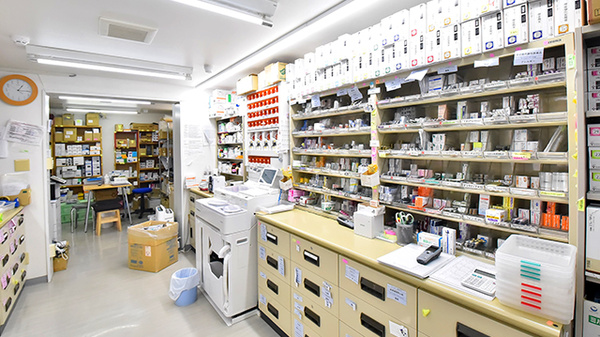 ファーマライズ薬局 諏訪町店の調剤室