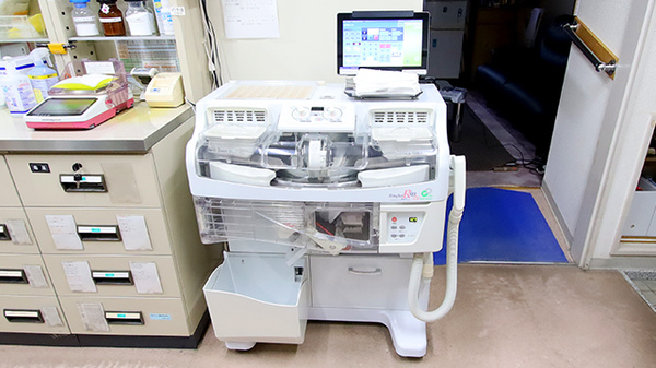 ファーマライズ薬局 粟山店の調剤器具