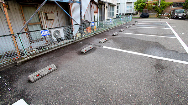 ファーマライズ薬局 学校町店の駐車場