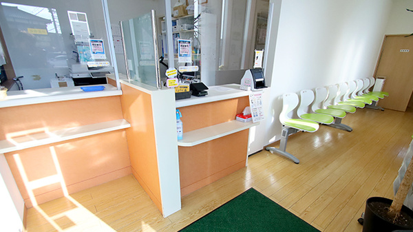 トリム薬局 姥ケ山店の受付/カウンター