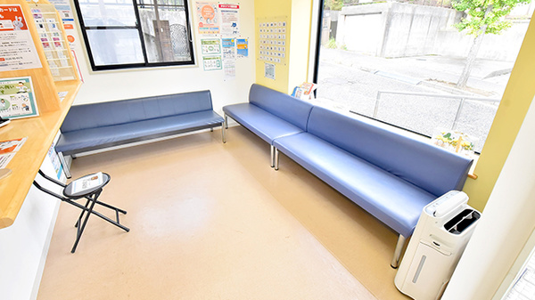 ファーマライズ薬局 新大駅前店の待合スペース