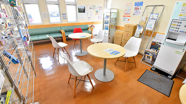 ファーマライズ薬局 寺尾店の待合スペース