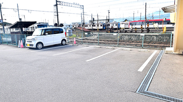 ファーマライズ薬局 須坂店の駐車場