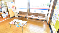 ファーマライズ薬局 小布施店の待合スペース