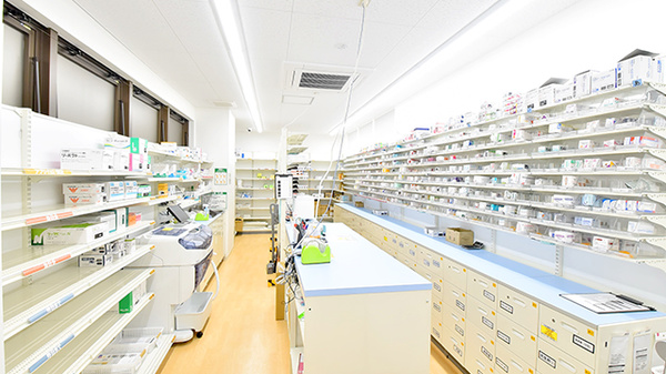 スギ薬局 本牧通り店の調剤室