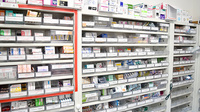 スマイル薬局竜田店の薬棚