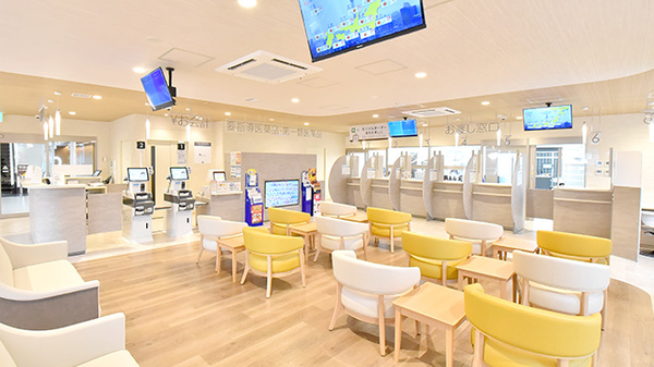 ツルハN6薬局の受付/カウンター
