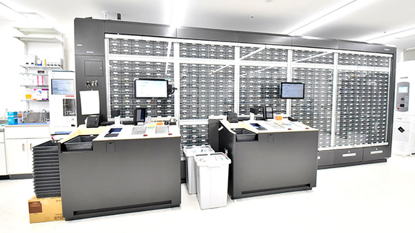 ツルハN6薬局の調剤器具