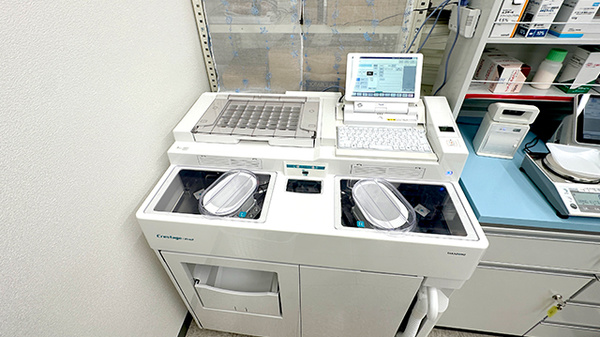 ドラッグセイムス河口湖薬局の調剤器具
