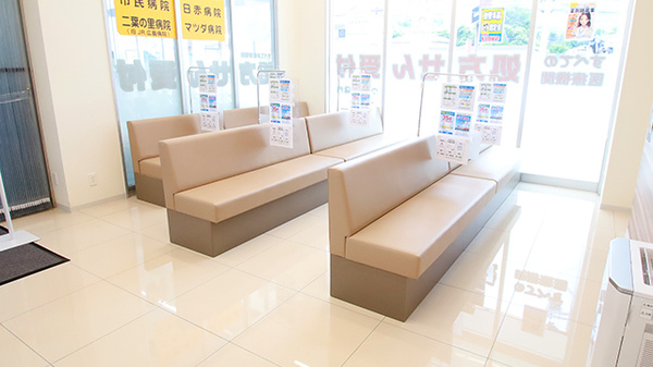 ウォンツ福田薬局の待合スペース