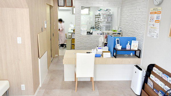 ココレ薬局坂本店の受付/カウンター