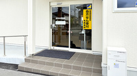 あゆみ野薬局の入口