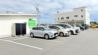 あゆみ野薬局の駐車場