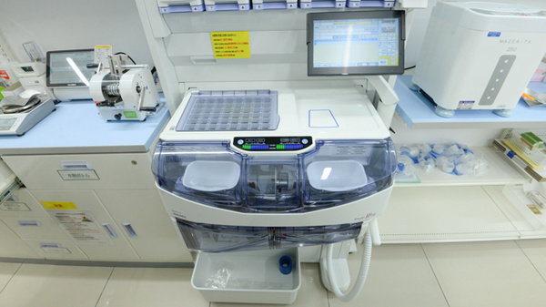スギ薬局 パレマルシェ池下店の調剤器具