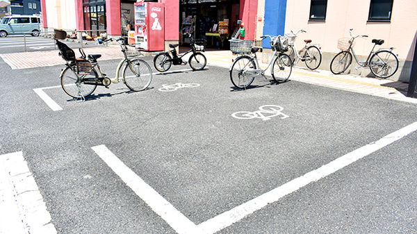 ユタカ薬局守山の駐輪場
