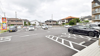 薬局くすりの福太郎　本大久保5丁目店の駐車場
