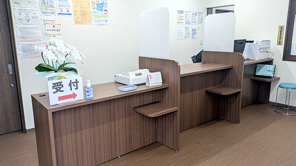 中央薬局　花園店の受付/カウンター