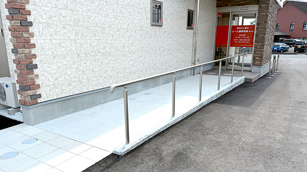 エール調剤薬局保々店のバリアフリー設備