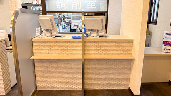 エール調剤薬局保々店の受付/カウンター