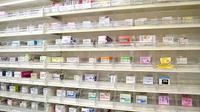 コクミン薬局　アルデ新大阪店の薬棚