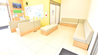 調剤薬局ツルハドラッグ西新店の待合スペース