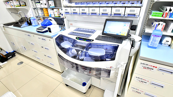 調剤薬局ツルハドラッグ西新店の調剤器具
