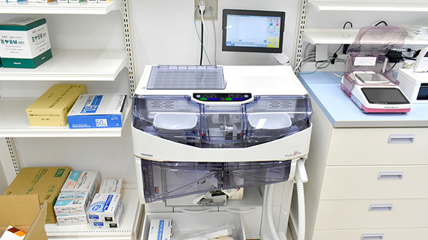 ココカラファイン薬局イオンモール橿原ウエストビレッジ店の調剤器具