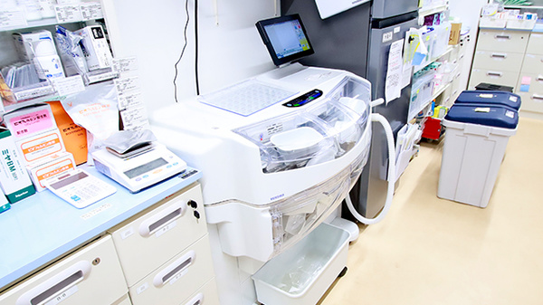 薬局日本メディカルシステム 緑地公園店の調剤器具