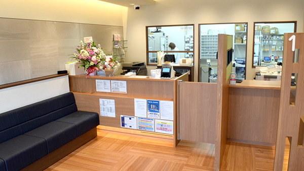 プラザ薬局　平田店の受付/カウンター