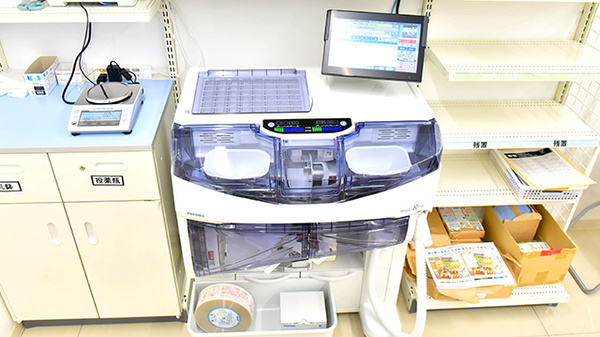 スギ薬局 横浜元町店の調剤器具
