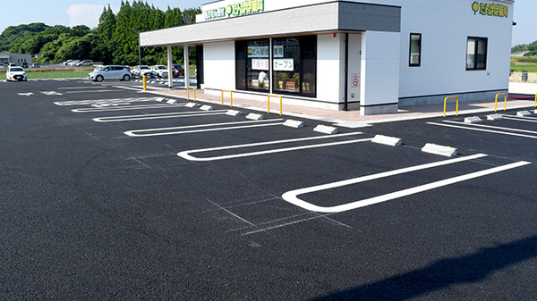 たんぽぽ薬局　半田店の駐車場