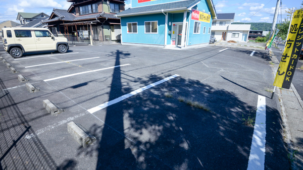 V・drug　瑞浪一色薬局の駐車場