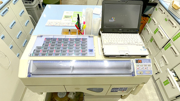 オリーブ薬局　阪神西宮店の調剤器具