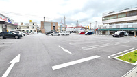 ドラッグイレブン薬局美里店の駐車場