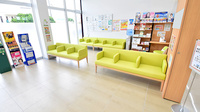 ドラッグイレブン薬局宇地泊店の待合スペース