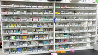 コスモス調剤薬局 富木島店の薬棚