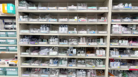 ひまわり薬局　城山店の薬棚
