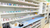 ドラッグセイムス足立舎人薬局の薬棚
