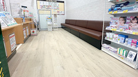 セキ薬局　鶴ヶ島店の待合スペース