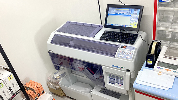 ルナ薬局　開成店の調剤器具