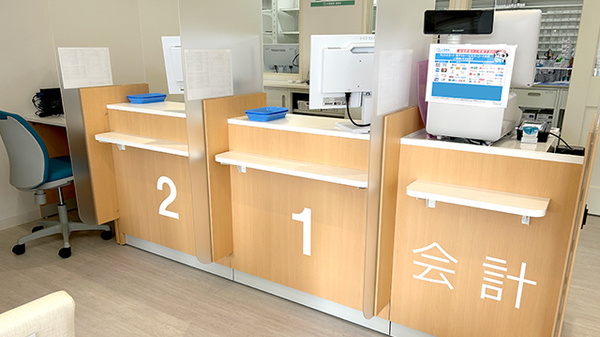 大賀薬局篠栗店の受付/カウンター