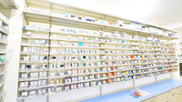 スギ薬局 相模原若松店の薬棚