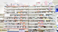 スギ薬局 福生熊川店の薬棚