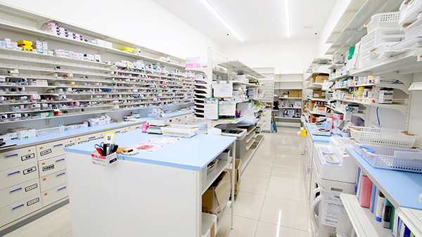 スギ薬局 井原南店の調剤室
