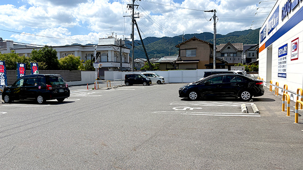 ユタカ薬局大津唐崎の駐車場