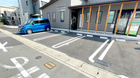 大信薬局西京極店の駐車場