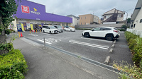 ウェルパーク薬局日野神明店の駐車場