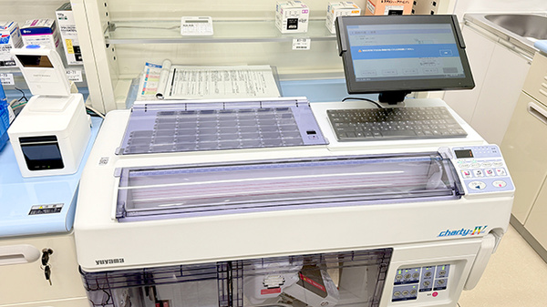 ドラッグセイムス春日部備後東薬局の調剤器具